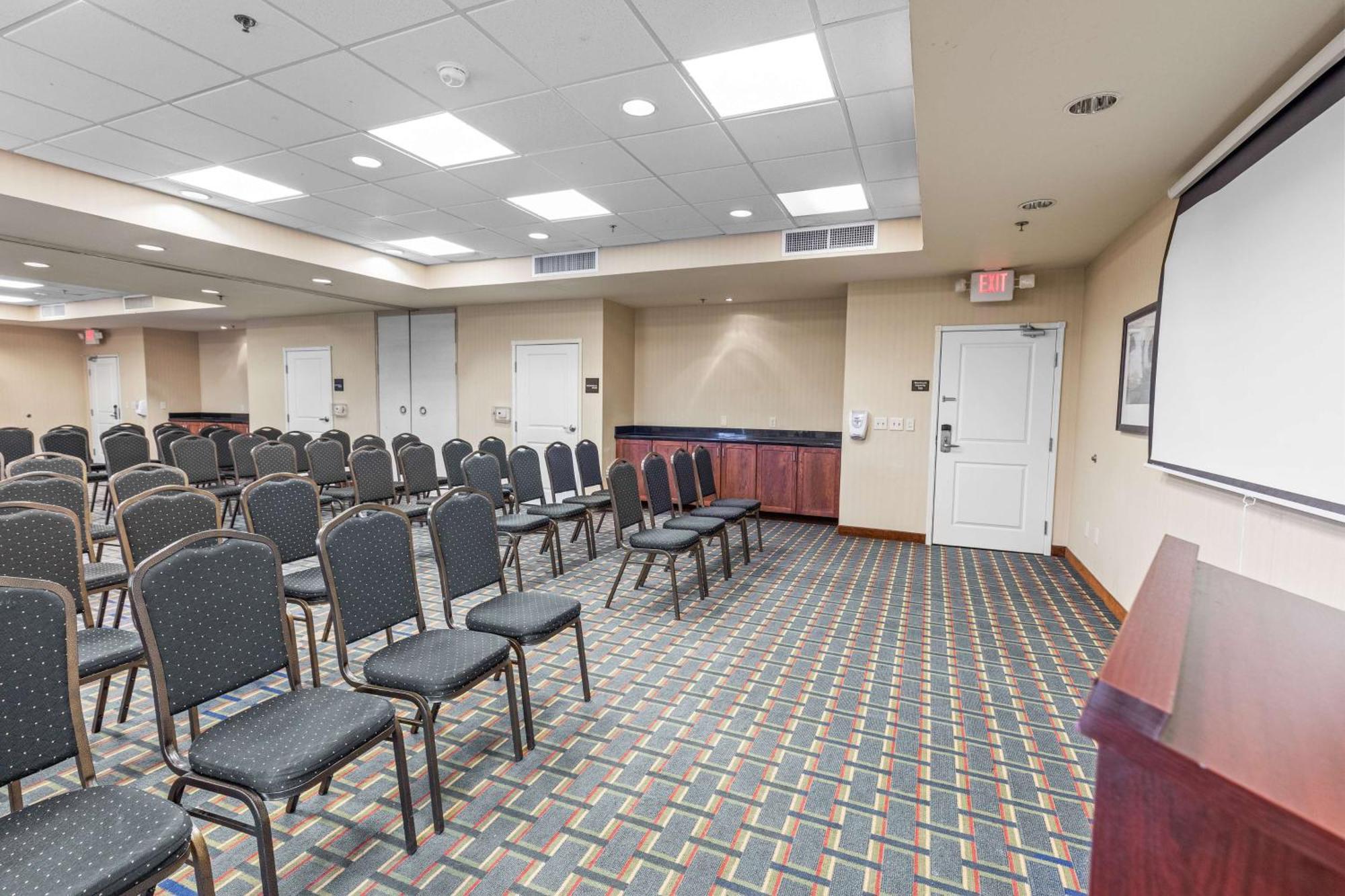 Hampton Inn Denver Northeast-Брайтън Екстериор снимка