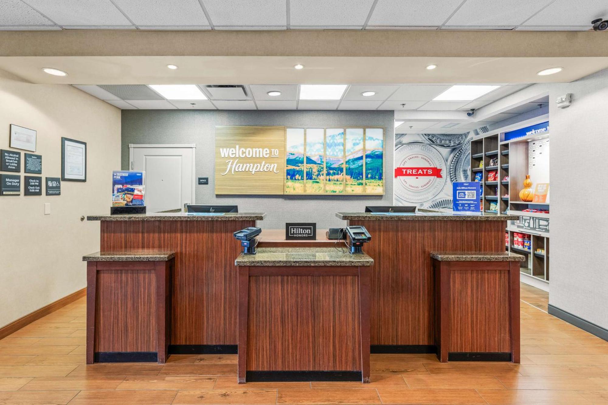 Hampton Inn Denver Northeast-Брайтън Екстериор снимка